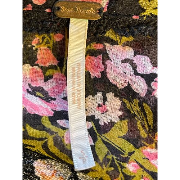 Free People hold on to me Button Down Floral Shirt size Small Boho - Picture 5 of 10